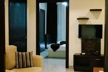 هتل Madina Suites