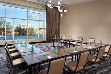 Hotelli Omni Viking Lakes