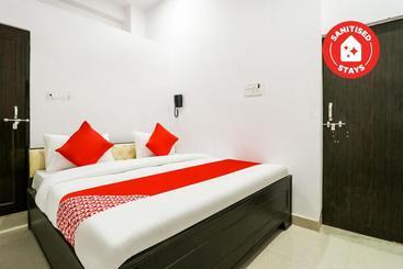 Hotel Oyo 65207  Classic Inn