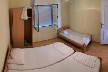 Pension (Hôtel basse catégorie) Vila Djurovic