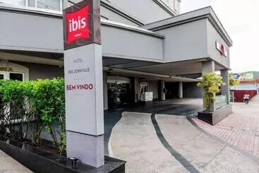 בית מלון כפרי Ibis Joinville