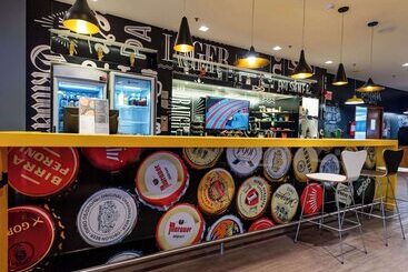 בית מלון כפרי Ibis Joinville