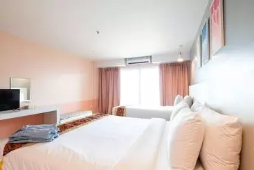 فندق Royal Phala Cliff Beach Resort