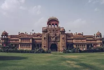 هتل The Laxmi Niwas Palace