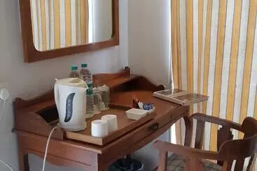 Hotel The Meadows Resort And Spa