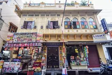 Hotel Atithi Paying Guest House By Oyo Rooms