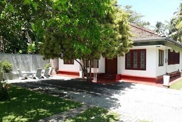 بنسيون Villa Lagoon Edge