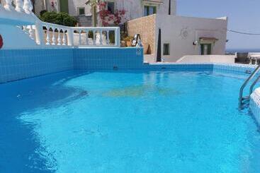 מלון דירות Korifi Apts & Std Adults Only