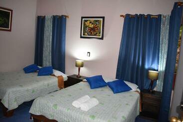 ベッドアンドブレックファースト Mapletico Guesthouse