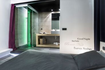 هتل آپارتمان Zrooms&suites Hostel Boutique