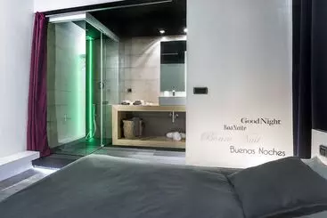هتل آپارتمان Zrooms&suites Hostel Boutique
