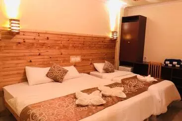پانسیون Mariana Inn Maldives