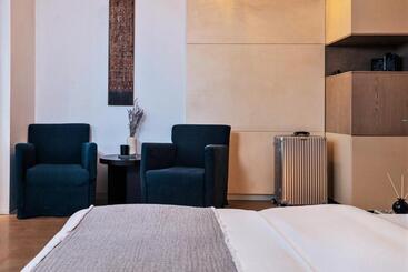 Hotel Life Gallery Athens