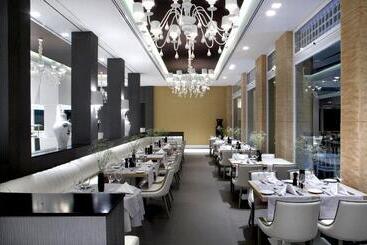 Pelagos Suites Hotel & Spa