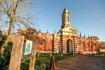 هتل Hardwicke Arms