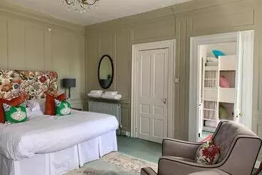 Majatalo The Great House B&b