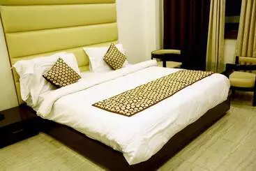 Hotel Tavisha Kanatal Hills Chamba