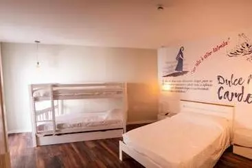 ユースホステル Guest House Stories