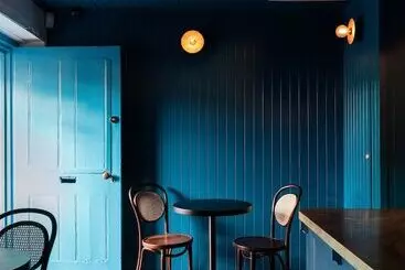 Warders Hotel Fremantle Markets