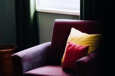 ユースホステル Molo Rouge