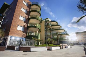 هتل آپارتمان Gli Scogli Luxury Residence