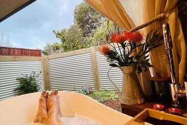 هتل آپارتمان Grape Juice Retreat Rustic Romantic Gateway 5mins To Beaches & Town