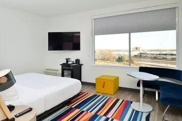 호텔 Aloft North Kansas City