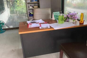 호텔 Oyo 1105 Lawan Garden Resort