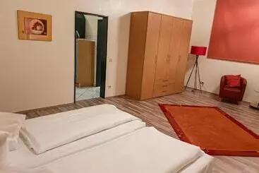 هتل Airport Fashion