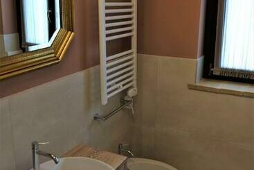 Hotell Agriturismo Colle Rosso