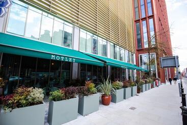 Yotel Manchester Deansgate