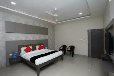 Hotel Capital O Shagun Farms