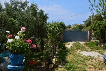 Appartement-hotel Mirror Beach Ksamil   Vila Zervo