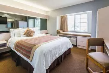Microtel Inn & Suites By Wyndham Kansas City Airport