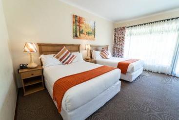 בית מלון כפרי Drakensberg Gardens Golf & Spa Resort