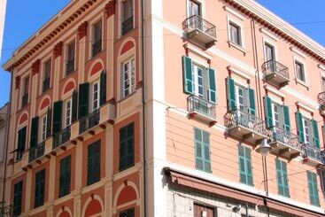 住宿加早餐  Ca  Del Sol