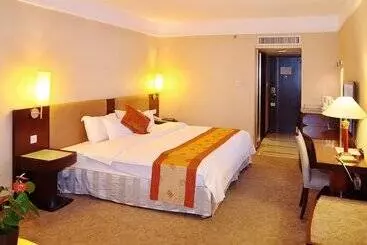 Guangdong Hotel Free Shuttle & Registration Counter Service During Canton Fair