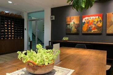 Br Hotel & Residence