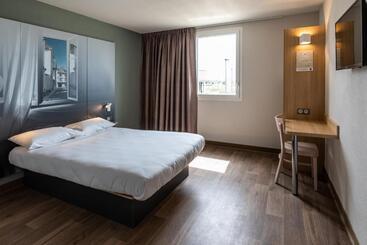 B&b Hotel Troyes Magasins D Usine