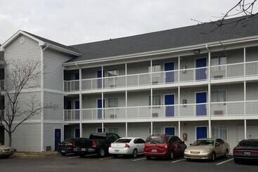 בית מלון כפרי Intown Suites Extended Stay Louisville Ky Airport