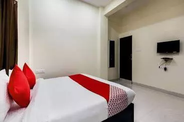 Hotelli Collection O Grand Stay