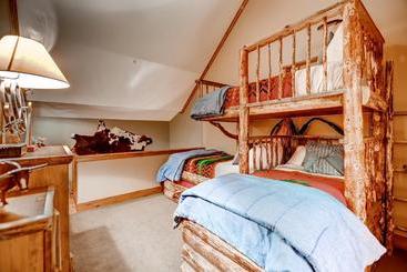 هتل آپارتمان Bachelor Gulch Village