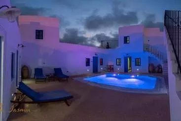 تختخواب و صبحانه Villa Jasmin