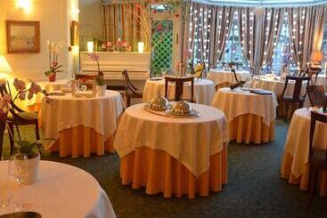 فندق L Hôtel Le Cheval Noir