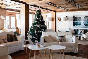 هتل Hôtel Les Roches Fleuries