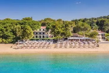 Hotel La Pinède Plage