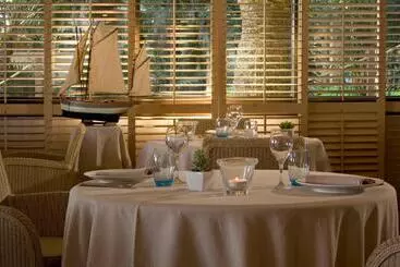 هتل La Pinède Plage