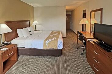 فندق Quality Inn Mitchell I 90