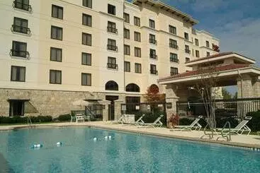 Отель Hampton Inn & Suites Legacy Parkfrisco