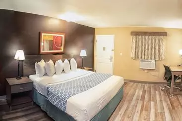 Hotel Suburban Studios Charlotteballantyne